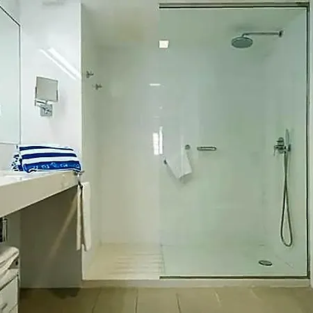 Aparthotel El Yate