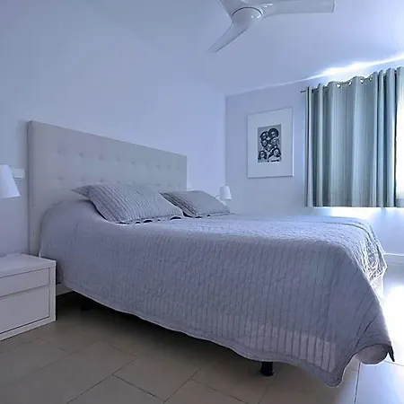 El Yate Aparthotel